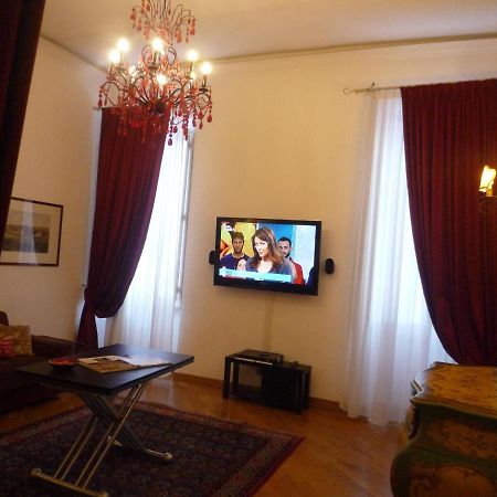 Residenza Mucha Appartement Rome Kamer foto